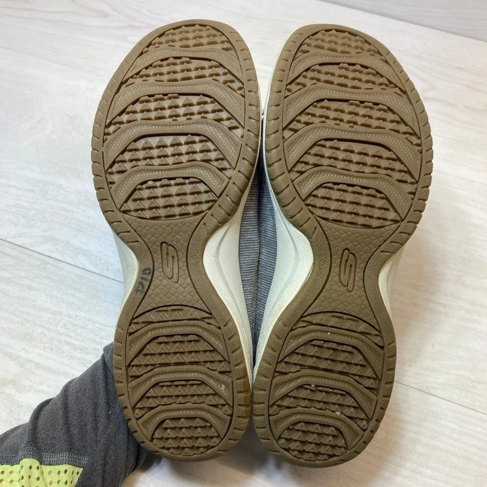 Skechers Womens 9.5 Relaxed Fit Slip On Shoes 44911 Grey Textile Memory Foam